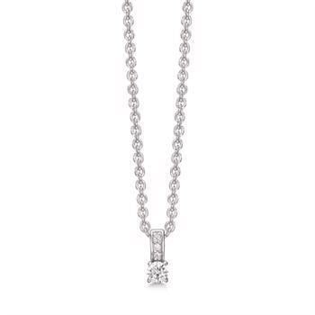 Smuk rhodineret sølv halskæde med 1 stor syntetisk cubic zirconia i 4 grabber, samt 3 små oven på. Kæden er rhodineret sølv i længde 42-45 cm. fra Støvring Design